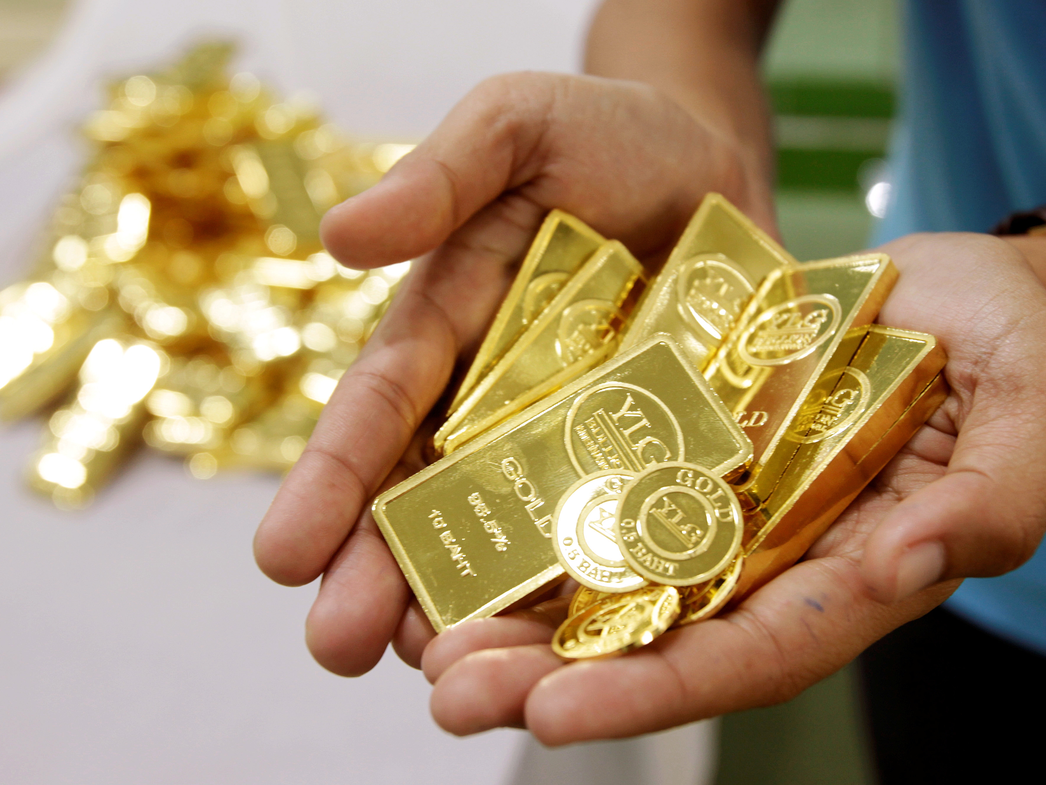 Купля продажа драгоценных металлов. Золото. Слиток золотой. Золото богатство. Инвестиции в золото.