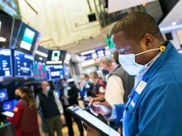Dow Jones vọt hơn 300 điểm, chấm dứt 2 phiên giảm liên tiếp