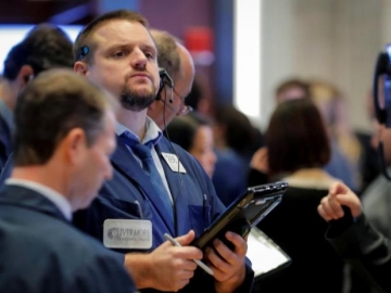 Dow Jones và S&P 500 giảm 3 phiên liên tiếp