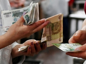 Đồng tiền Nga và Ukraine đang bị ảnh hưởng như thế nào?