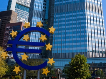 Đồng Đô la suy giảm, đồng Euro tăng giá trước cuộc họp của ECB