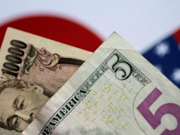 Đồng Đô la giảm nhưng vẫn gần mức cao nhất 2 thập kỷ so với đồng Yên khi BOJ giữ quan điểm ôn hòa