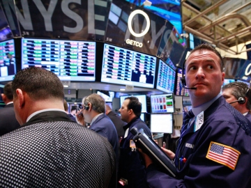 Dow tương lai ít thay đổi; Thị trường chờ đợi các báo cáo thu nhập trong tuần