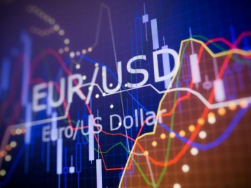 EUR/USD giảm, các nhà phân tích cảnh báo về khả năng điều chỉnh trong tháng 12