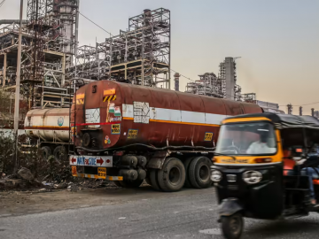 Ấn Độ đẩy mạnh nhập khẩu dầu từ Nga, tăng 400% so với cùng kỳ