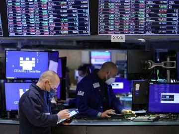 Thị trường chứng khoán hôm nay: Dow trượt dốc vì lo ngại của Fed sau những dấu hiệu mới về thị trường lao động thắt chặt