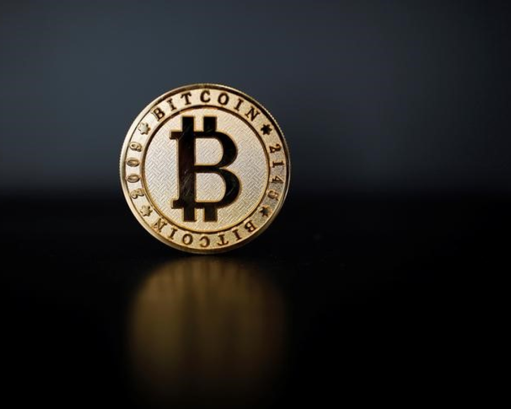 Bitcoin giảm về 92.000 USD khi thị trường chờ dữ liệu lạm phát PCE và tín hiệu cắt giảm lãi suất từ Fed
